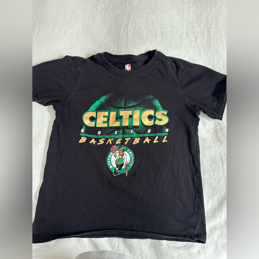 NBA Celtics Tee 🍀 BOYS 10-12